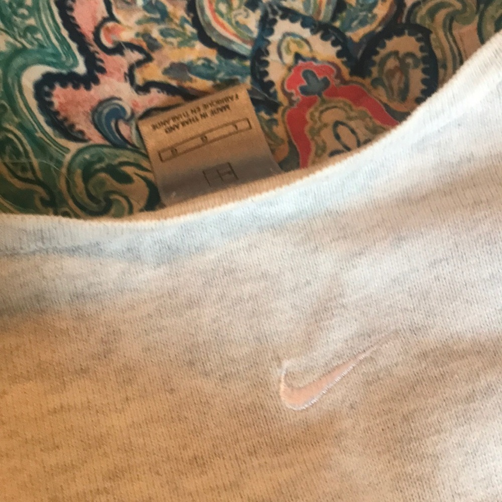 Nike Sweater - Picture 4 of 4